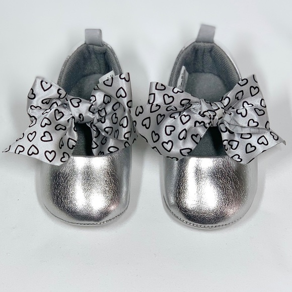 Silver Baby Crib Shoes Stepping Stones 6-9 months - Picture 1 of 5